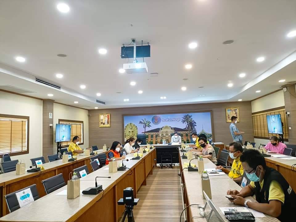 พช.ปราจีนบุรี ร่วมประชุมขับเคลื่อนและติดตามนโยบายของรัฐบาลและภาระกิจสำคัญของกระทรวงมหาดไทย ประจำปีงบประมาณ พ.ศ. 2565 (เดือนกรกฎาคม 2565)