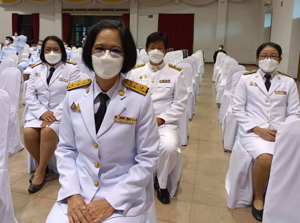 พช.ปราจีนบุรี ร่วมตักบาตรและลงนามถวายพระพรชัยมงคล วันเฉลิมพระชนมพรรษา 70 พรรษา พระบาทสมเด็จพระเจ้าอยู่หัว 28 กรกฎาคม 2565