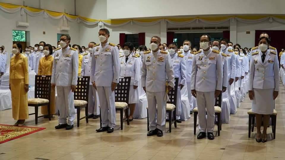 พช.ปราจีนบุรี ร่วมตักบาตรและลงนามถวายพระพรชัยมงคล วันเฉลิมพระชนมพรรษา 70 พรรษา พระบาทสมเด็จพระเจ้าอยู่หัว 28 กรกฎาคม 2565
