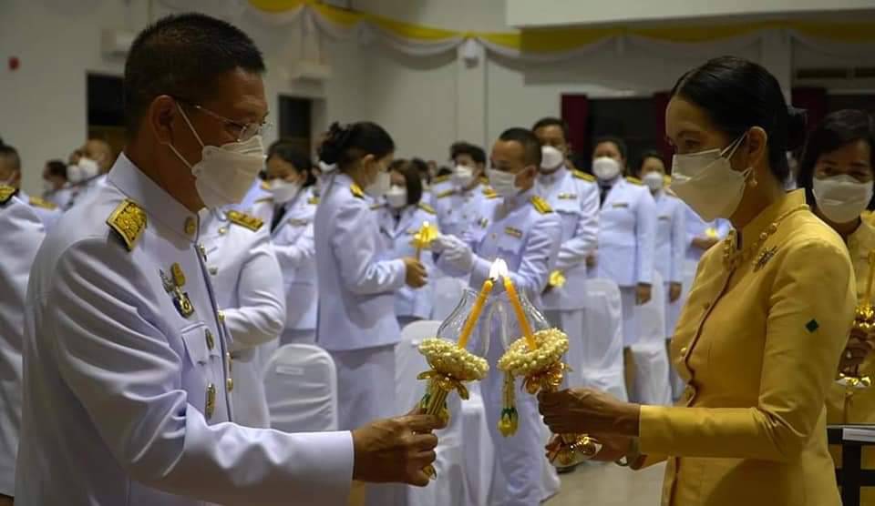 พช.ปราจีนบุรี ร่วมถวายเครื่องราชสักการะ วางพานพุ่ม และถวายพระพรชัยมงคล วันเฉลิมพระชนมพรรษา 70 พรรษา พระบาทสมเด็จพระเจ้าอยู่หัว 28 กรกฎาคม 2565