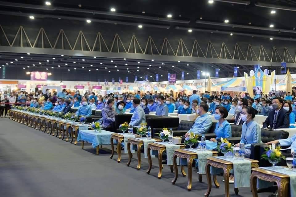 พช.ปราจีนบุรี ร่วมเปิดงาน OTOP ศิลปาชีพ ประทีปไทย OTOP ก้าวไกล ด้วยพระบารมี ภายใต้แนวคิด “ผ้าทอไทย สายใยแห่งพระเมตตา สร้างอาชีพปวงประชาอย่างยั่งยืน”