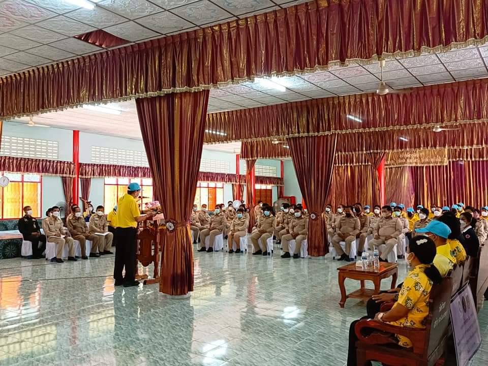 พช.ปราจีนบุรี ลงพื้นที่มอบทุนในโครงการหน่วยบำบัดทุกข์ บำรุงสุข สร้างรอยยิ้มให้ประชาชน ครั้งที่ 10 ประจำปีงบประมาณ 2565