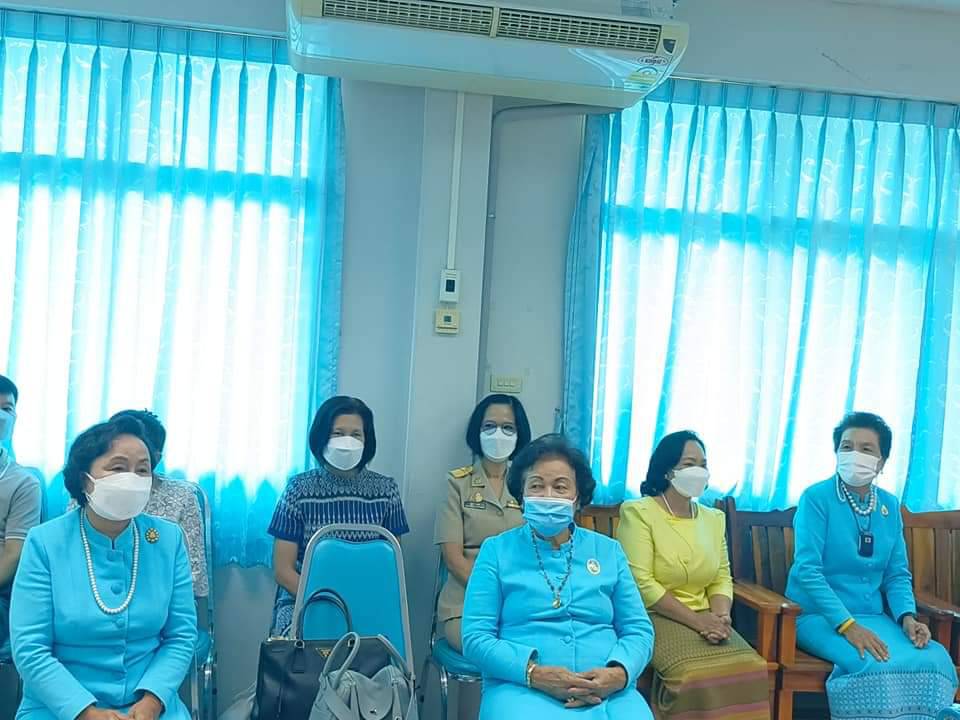 พช.ปราจีนบุรี ร่วมเปิดการฝึกอบรมตามโครงการส่งเสริมการประกอบอาชีพให้แก่ประชาชน ประจำปีงบประมาณ พ.ศ. 2565 (การทอผ้าลายอัตลักษณ์ “ปราจีนบุรี ศรีภูษา”)