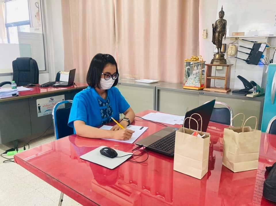พช.ปราจีนบุรี ร่วมประชุมซักซ้อมแนวทางการตรวจสอบบัญชีเงินฝากธนาคาร และแนวทางการยืนยันลูกหนี้กองทุนพัฒนาบทบาทสตรี ผ่านระบบออนไลน์ (Zoom Cloud Meetings)