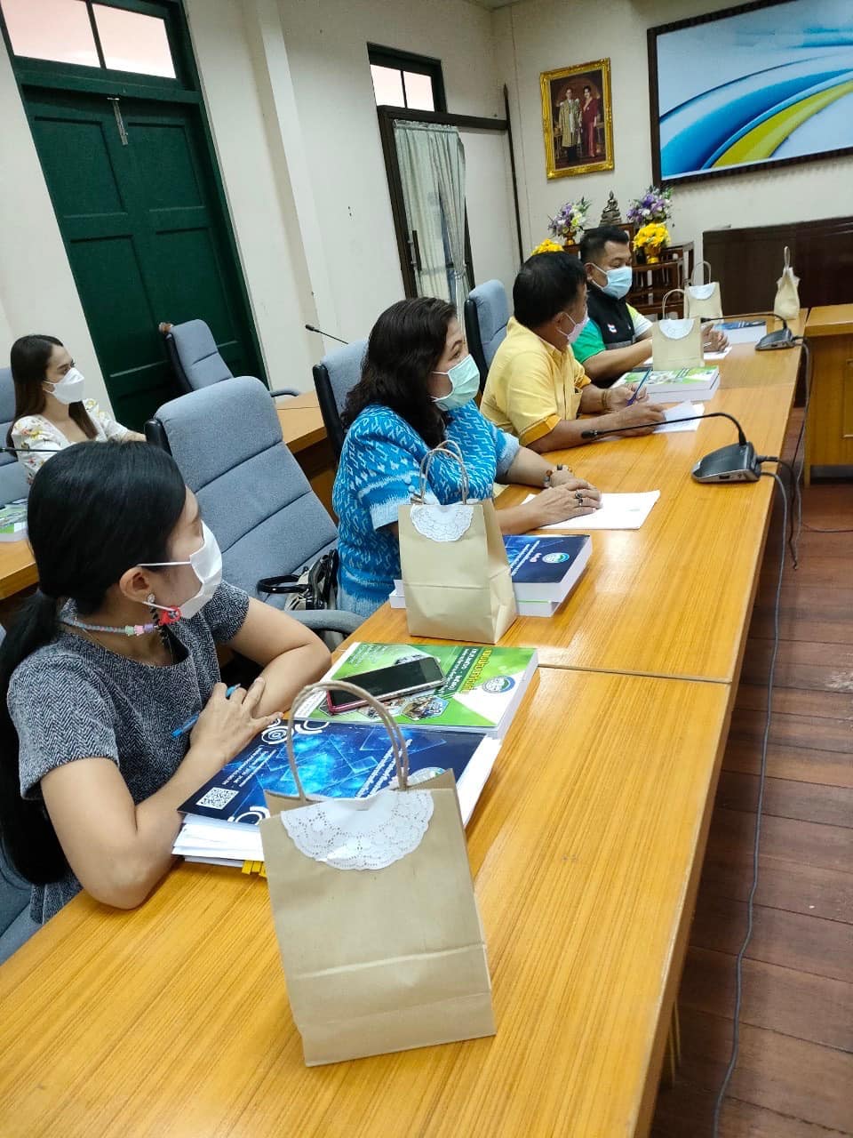 ✨✨”พช.ปราจีนบุรี ร่วมประชุมคณะครรมการติดตามและประเมินผลแผนพัฒนาองค์การบริหารส่วนจังหวัดปราจีนบุรี เพื่อพิจารณาการติดตามและประเมินผลแผนพัฒนาท้องถิ่น (พ.ศ. 2566-2570)”