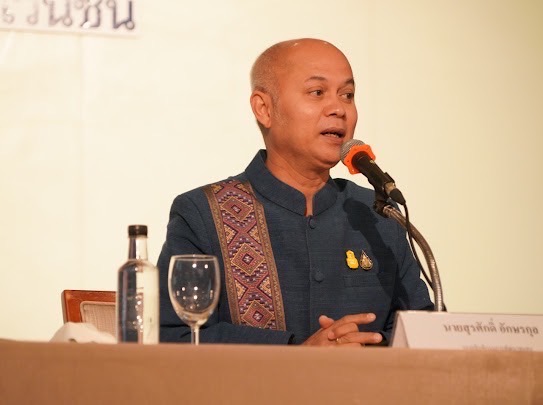 ??”พช.ปราจีนบุรี ร่วมอบรมโครงการสนับสนุนการขับเคลื่อนนโยบายสู่การปฏิบัติ ประจำปี 2566 กิจกรรมที่ 1 การประชุมมอบนโยบายและแนวทางการดำเนินงานพัฒนาชุมชน ประจำปีงบประมาณ พ.ศ.2566″