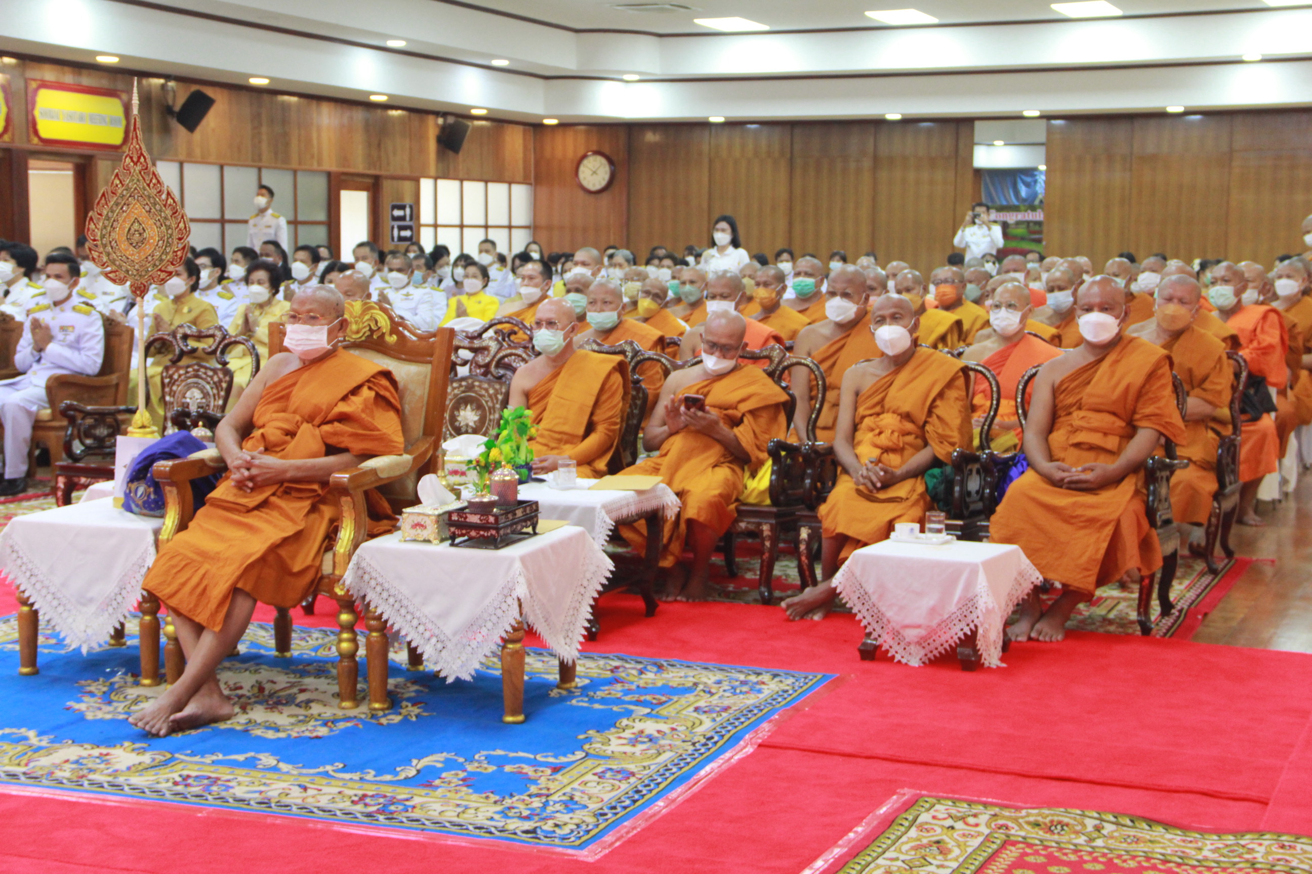 ?”พช.ปราจีนบุรี ร่วมพิธีทอดผ้าป่าสมทบทุนโครงการทุนเล่าเรียนหลวงสำหรับพระสงฆ์ของจังหวัดปราจีนบุรี”?