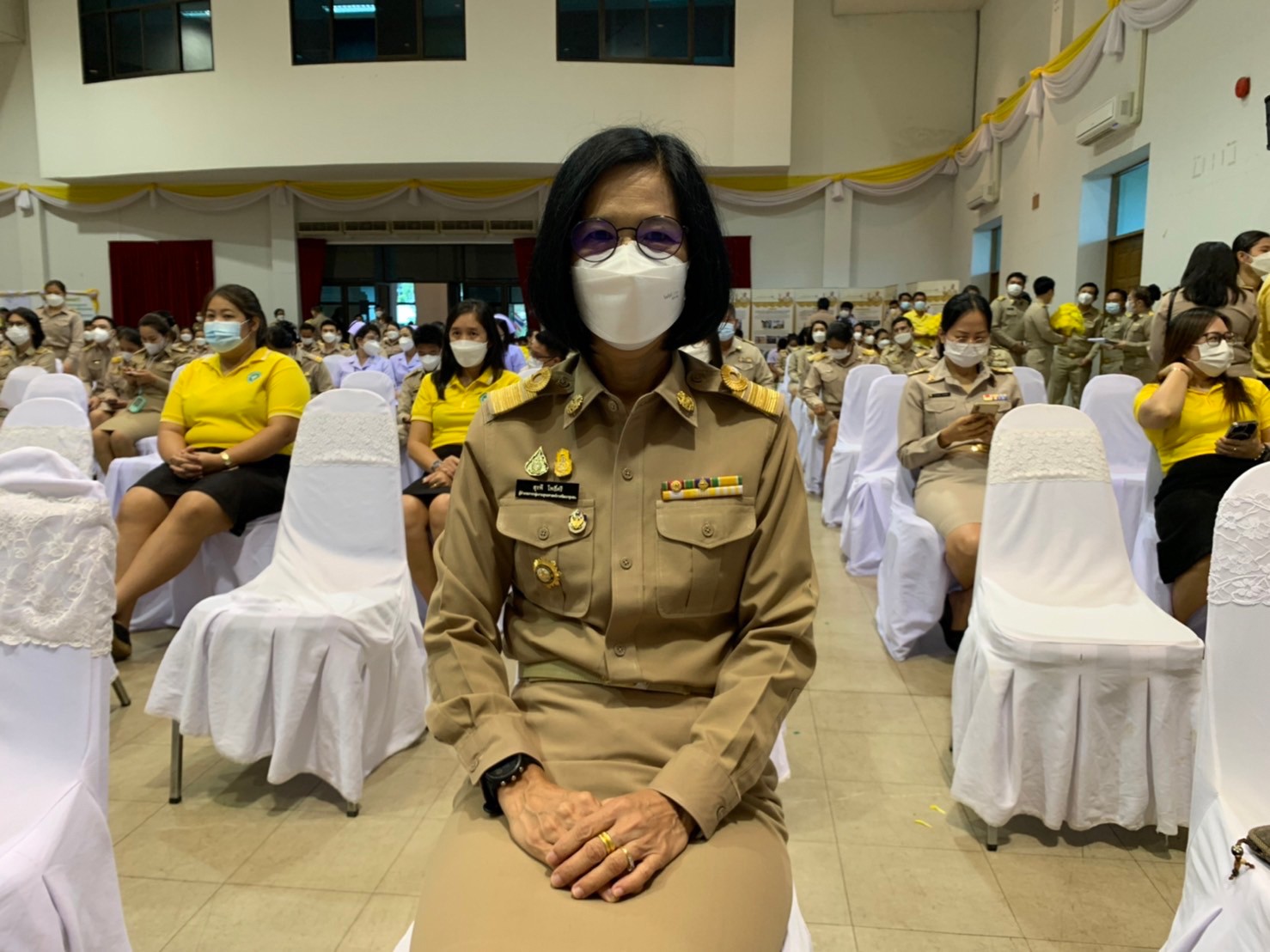 ??”พช.ปราจีนบุรี ร่วมพิธีถวายสักการะวางพานพุ่มดอกไม้สด เนื่องใน “วันพระบิดาแห่งฝนหลวง” ประจำปี 2565″