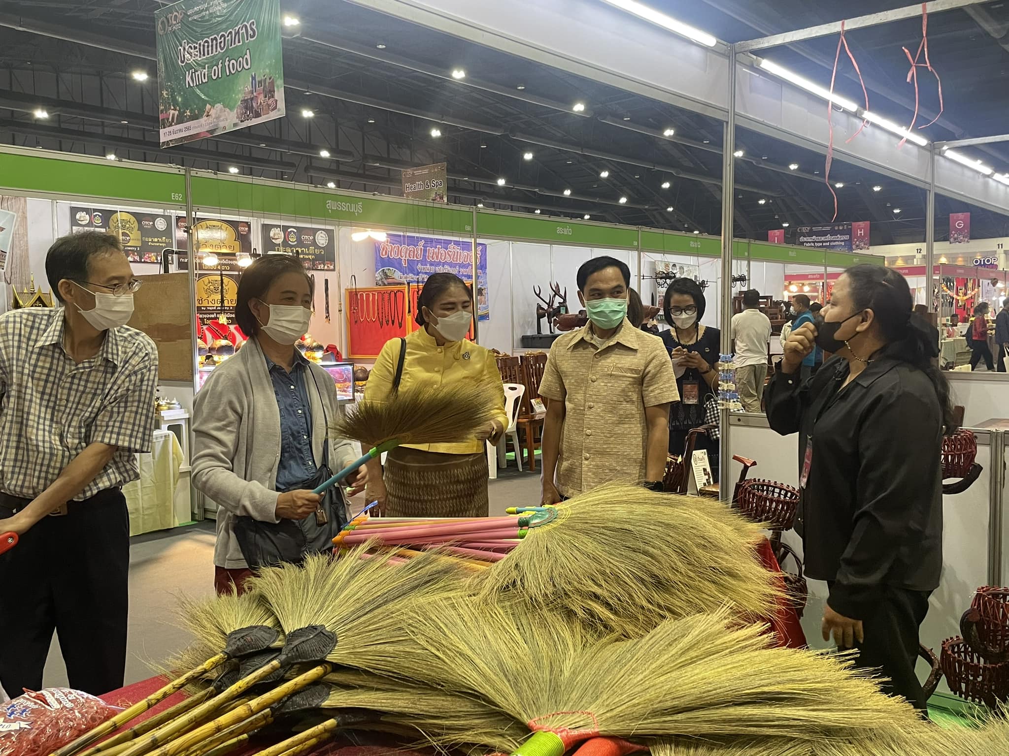 ✨✨”พช.ปราจีนบุรี ร่วมเปิดงานยิ่งใหญ่ OTOP CITY 2022 และนำขบวนผู้ประกอบการส่งมอบความสุขจากภูมิปัญญา”