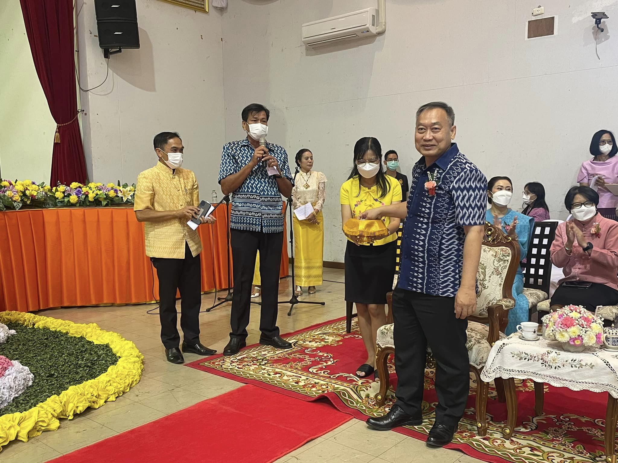 ✨✨”พช.ปราจีนบุรี จัดโครงการ “คนปราจีนบุรี ร่วมสืบสาน อนุรักษ์ศิลป์ผ้าถิ่นไทย ดำรงไว้ในแผ่นดิน” ??กิจกรรมที่ 3 กิจกรรมการประกวดร้องเพลง “รำวงมหาดไทยเพื่อคนไทย””