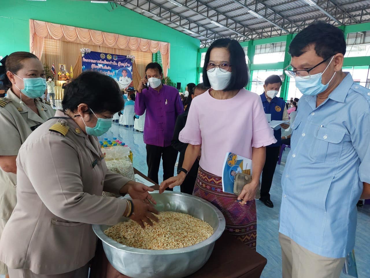 ✨✨”พช.ปราจีนบุรี ร่วมพิจารณา คัดเลือกกำนัน ผู้ใหญ่บ้าน ฯลฯ เข้ารับรางวัล ประจำปี 2566”