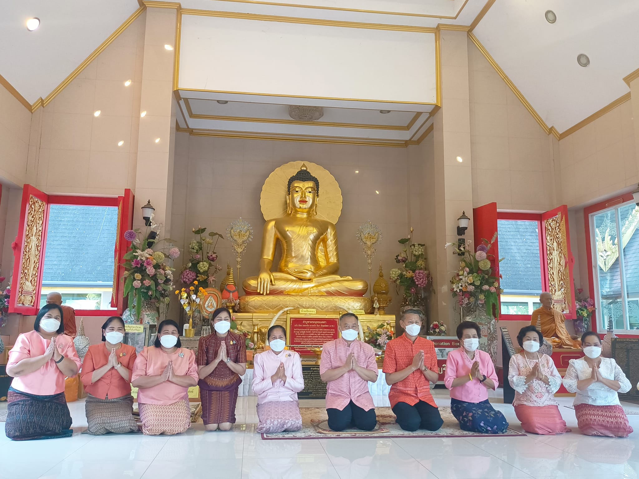 ??”พช.ปราจีนบุรี ร่วมพิธีทำบุญตักบาตรพระนวกะ โครงการบรรพชาอุปสมบท 99 รูป”