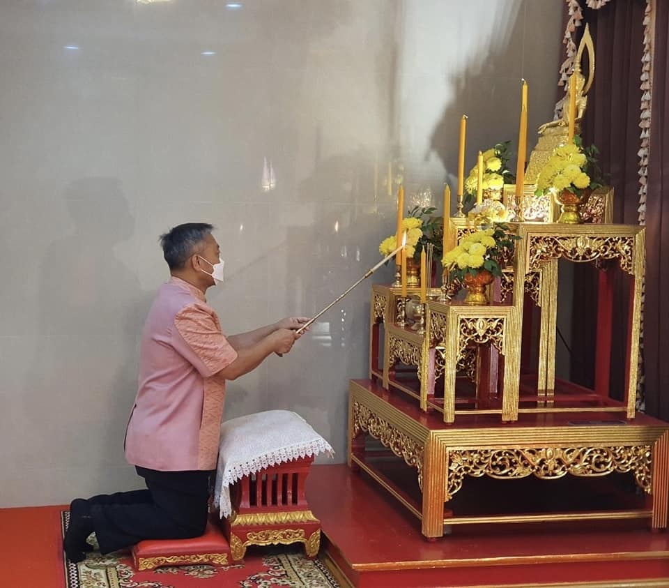 ??”พช.ปราจีนบุรี ร่วมพิธีทำบุญตักบาตรพระนวกะ โครงการบรรพชาอุปสมบท 99 รูป”