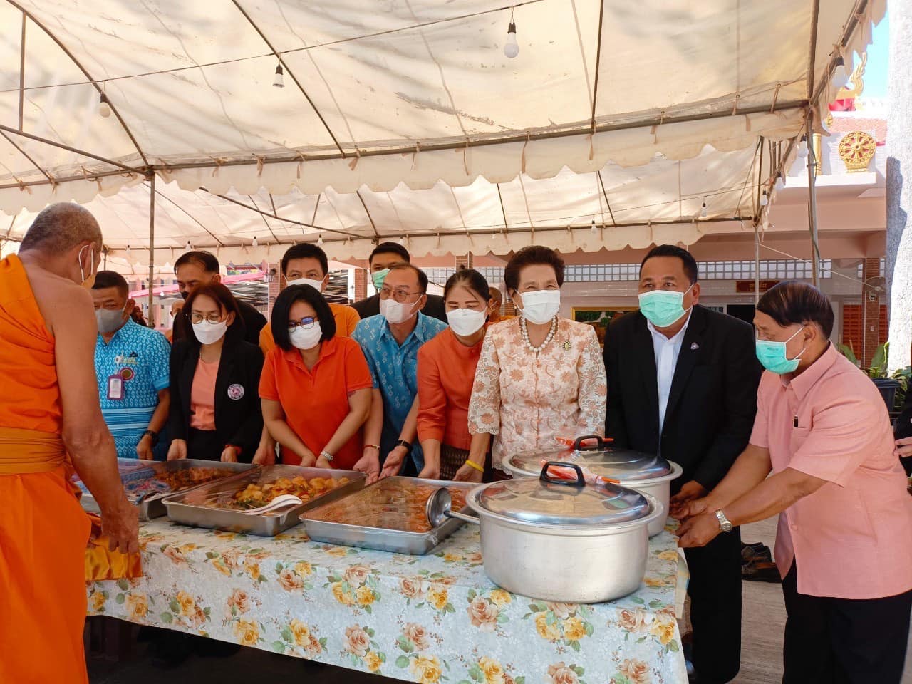 ✨✨”พช.ปราจีนบุรี ร่วมพิธีทำบุญตักบาตรข้าวสารอาหารแห้งฯ โครงการบรรพชาอุปสมบท 99 รูป ถวายพระพรชัยมงคลแด่สมเด็จพระเจ้าลูกเธอ เจ้าฟ้าพัชรกิติยาภา นเรนทิราเทพยวดี กรมหลวงราชสาริณีสิริพัชร มหาวัชรราชธิดา”