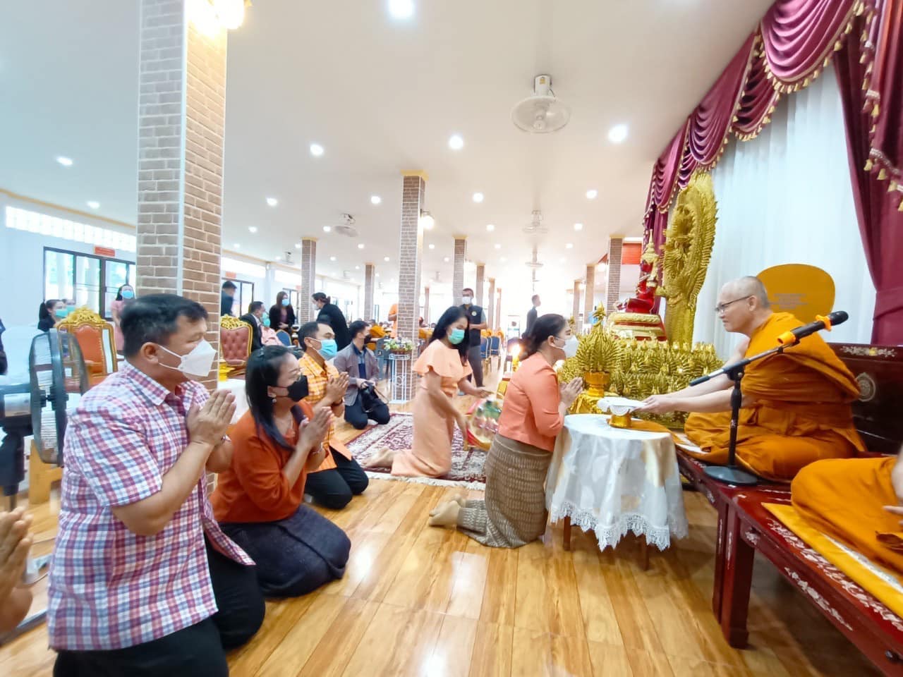 ✨✨”พช.ปราจีนบุรี ร่วมพิธีทำบุญตักบาตรข้าวสารอาหารแห้งฯ โครงการบรรพชาอุปสมบท 99 รูป ถวายพระพรชัยมงคลแด่สมเด็จพระเจ้าลูกเธอ เจ้าฟ้าพัชรกิติยาภา นเรนทิราเทพยวดี กรมหลวงราชสาริณีสิริพัชร มหาวัชรราชธิดา”