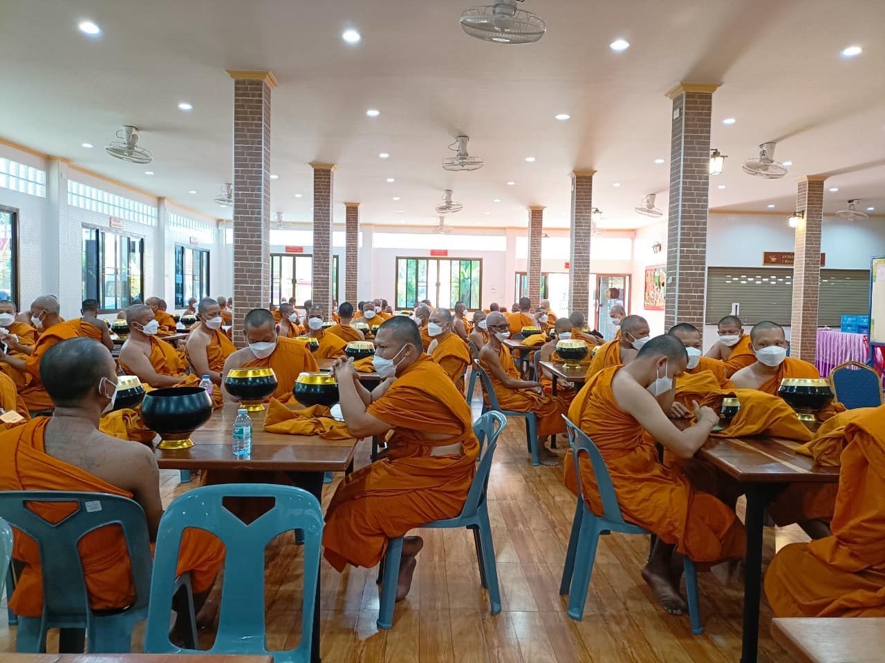 ✨✨”พช.ปราจีนบุรี ร่วมพิธีทำบุญตักบาตรข้าวสารอาหารแห้งฯ โครงการบรรพชาอุปสมบท 99 รูป ถวายพระพรชัยมงคลแด่สมเด็จพระเจ้าลูกเธอ เจ้าฟ้าพัชรกิติยาภา นเรนทิราเทพยวดี กรมหลวงราชสาริณีสิริพัชร มหาวัชรราชธิดา”