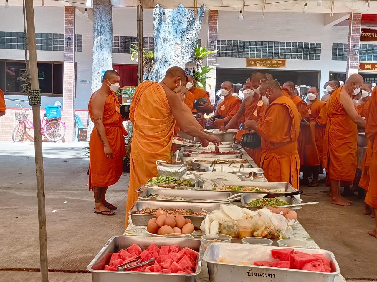 ✨✨”พช.ปราจีนบุรี ร่วมพิธีทำบุญตักบาตรข้าวสารอาหารแห้งฯ โครงการบรรพชาอุปสมบท 99 รูป ถวายพระพรชัยมงคลแด่สมเด็จพระเจ้าลูกเธอ เจ้าฟ้าพัชรกิติยาภา นเรนทิราเทพยวดี กรมหลวงราชสาริณีสิริพัชร มหาวัชรราชธิดา”