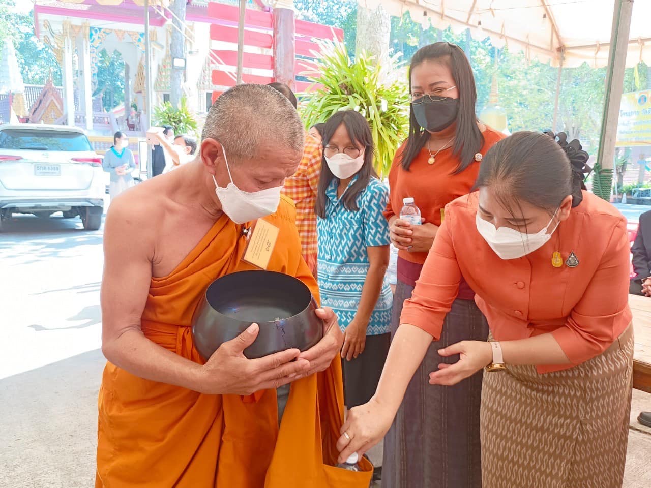 ✨✨”พช.ปราจีนบุรี ร่วมพิธีทำบุญตักบาตรข้าวสารอาหารแห้งฯ โครงการบรรพชาอุปสมบท 99 รูป ถวายพระพรชัยมงคลแด่สมเด็จพระเจ้าลูกเธอ เจ้าฟ้าพัชรกิติยาภา นเรนทิราเทพยวดี กรมหลวงราชสาริณีสิริพัชร มหาวัชรราชธิดา”