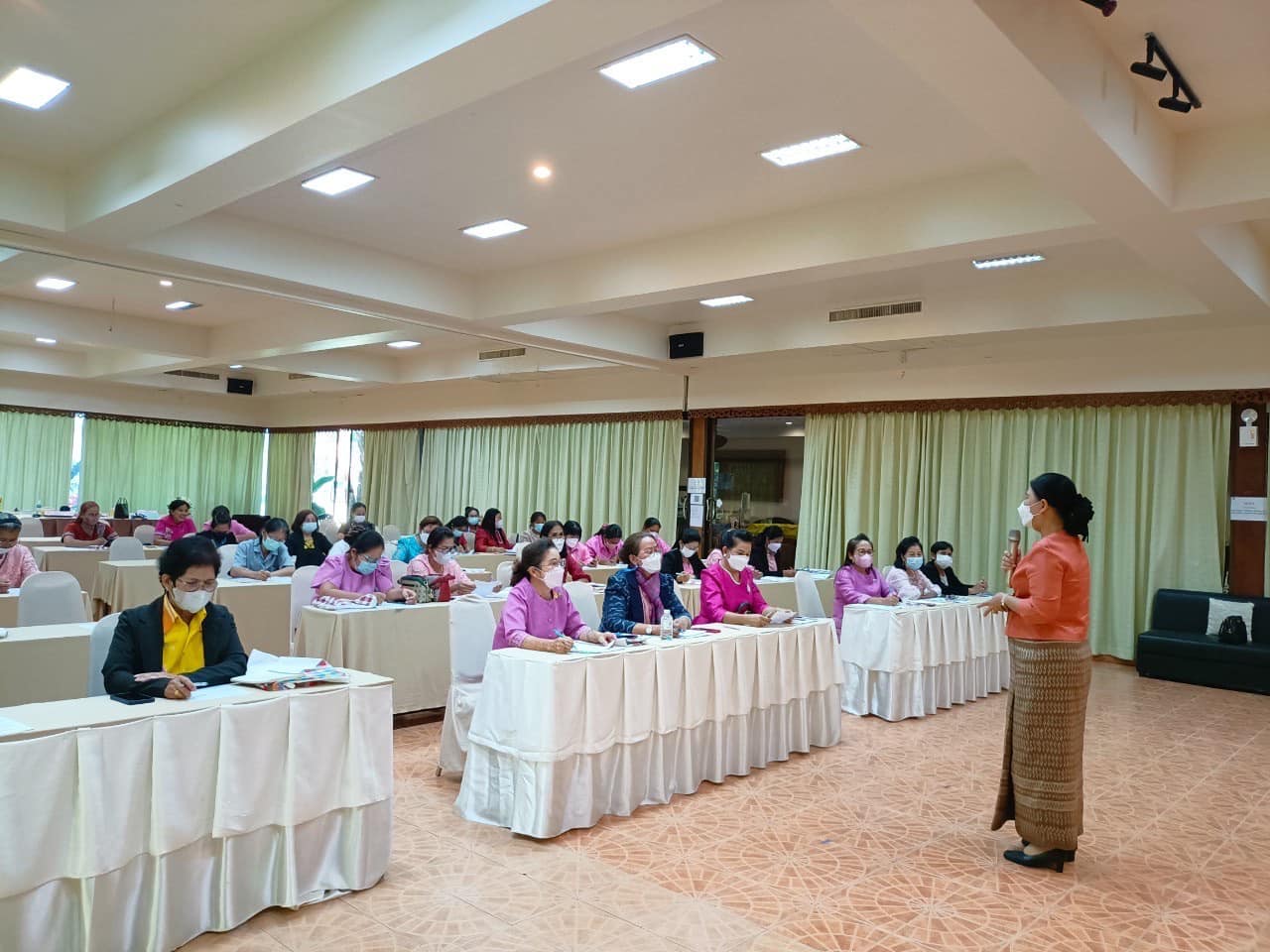 ✨✨”พช.ปราจีนบุรี จัดโครงการเพิ่มประสิทธิภาพการปฏิบัติงานกองทุนพัฒนาบทบาทสตรี กิจกรรมที่ 2 เพิ่มประสิทธิภาพการปฏิบัติงานกองทุนพัฒนาบทบาทสตรี แก่กลไกขับเคลื่อนกองทุนพัฒนาบทบาทสตรีระดับจังหวัด”