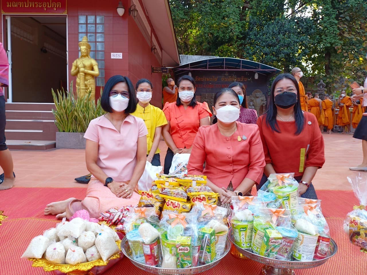 ✨✨”พช.ปราจีนบุรี ร่วมพิธีทำบุญตักบาตรข้าวสารอาหารแห้งฯ โครงการบรรพชาอุปสมบท 99 รูป ถวายพระพรชัยมงคลแด่สมเด็จพระเจ้าลูกเธอ เจ้าฟ้าพัชรกิติยาภา นเรนทิราเทพยวดี กรมหลวงราชสาริณีสิริพัชร มหาวัชรราชธิดา”