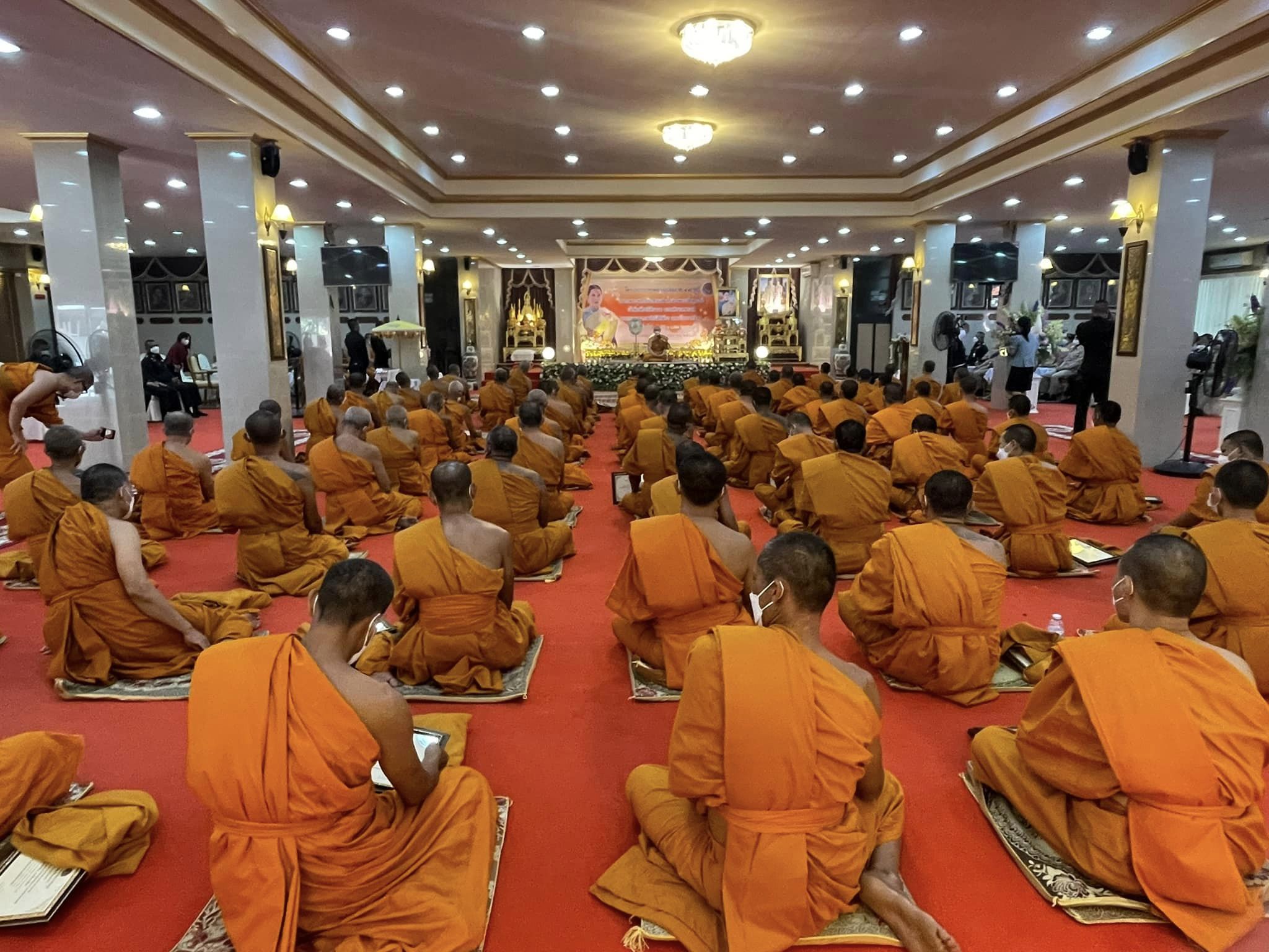 ✨✨”พช.ปราจีนบุรี ร่วมพิธีลาสิกขา โครงการบรรพชาอุปสมบท 99 รูป ถวายพระพรชัยมงคลแด่สมเด็จพระเจ้าลูกเธอ เจ้าฟ้าพัชรกิติยาภา นเรนทิราเทพยวดี กรมหลวงราชสาริณีสิริพัชร มหาวัชรราชธิดา กระทรวงมหาดไทย”