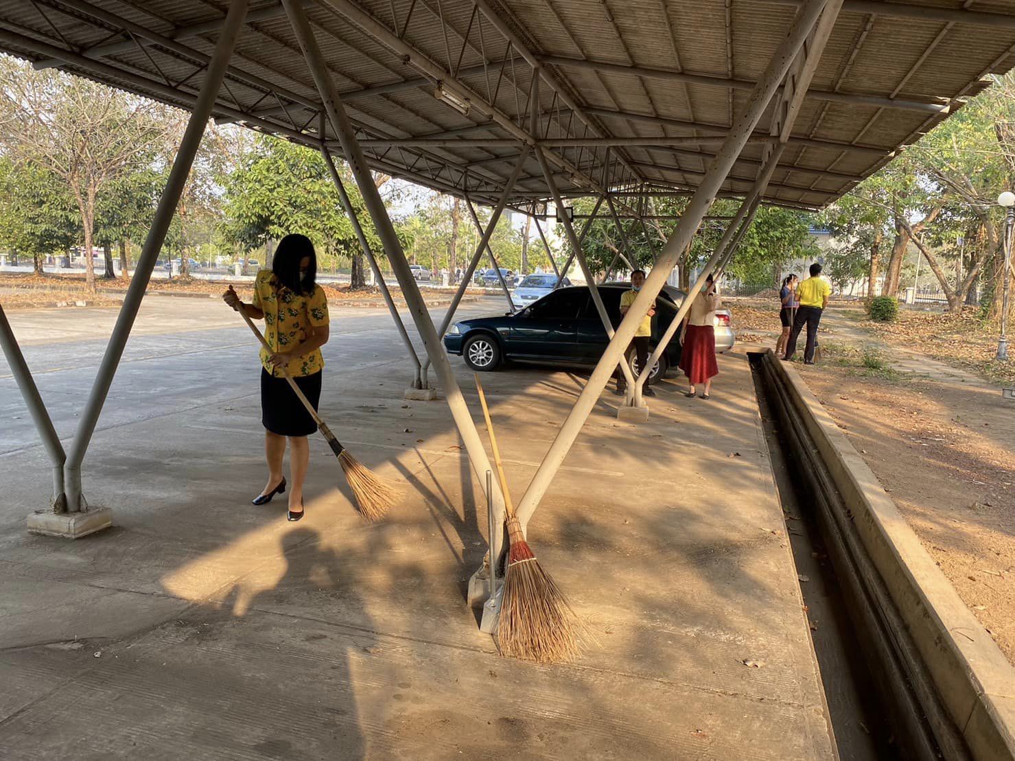 ✨✨”พช.ปราจีนบุรี ร่วมกิจกรรมทำความสะอาดสถานที่ตั้งของหน่วยงานและบริเวณ โดยรอบเป็นประจำทุกวันพุธ”