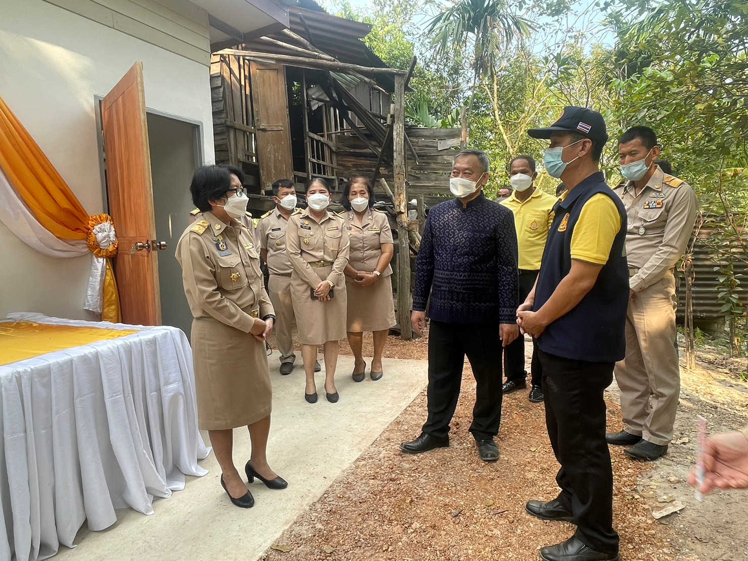 ??”จังหวัดปราจีนบุรี มอบบ้านโครงการบ้านห่วงใยจากใจ GLO (สำนักงานสลากกินแบ่งรัฐบาล) ประจำปี 2565 ให้แก่ครัวเรือนเป้าหมาย อำเภอประจันตคาม”