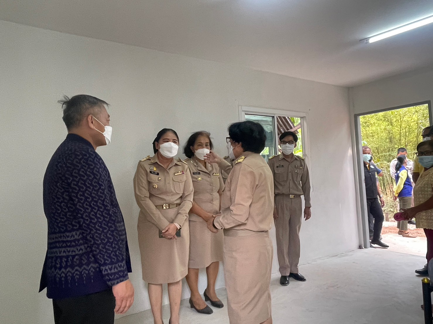 ??”จังหวัดปราจีนบุรี มอบบ้านโครงการบ้านห่วงใยจากใจ GLO (สำนักงานสลากกินแบ่งรัฐบาล) ประจำปี 2565 ให้แก่ครัวเรือนเป้าหมาย อำเภอประจันตคาม”