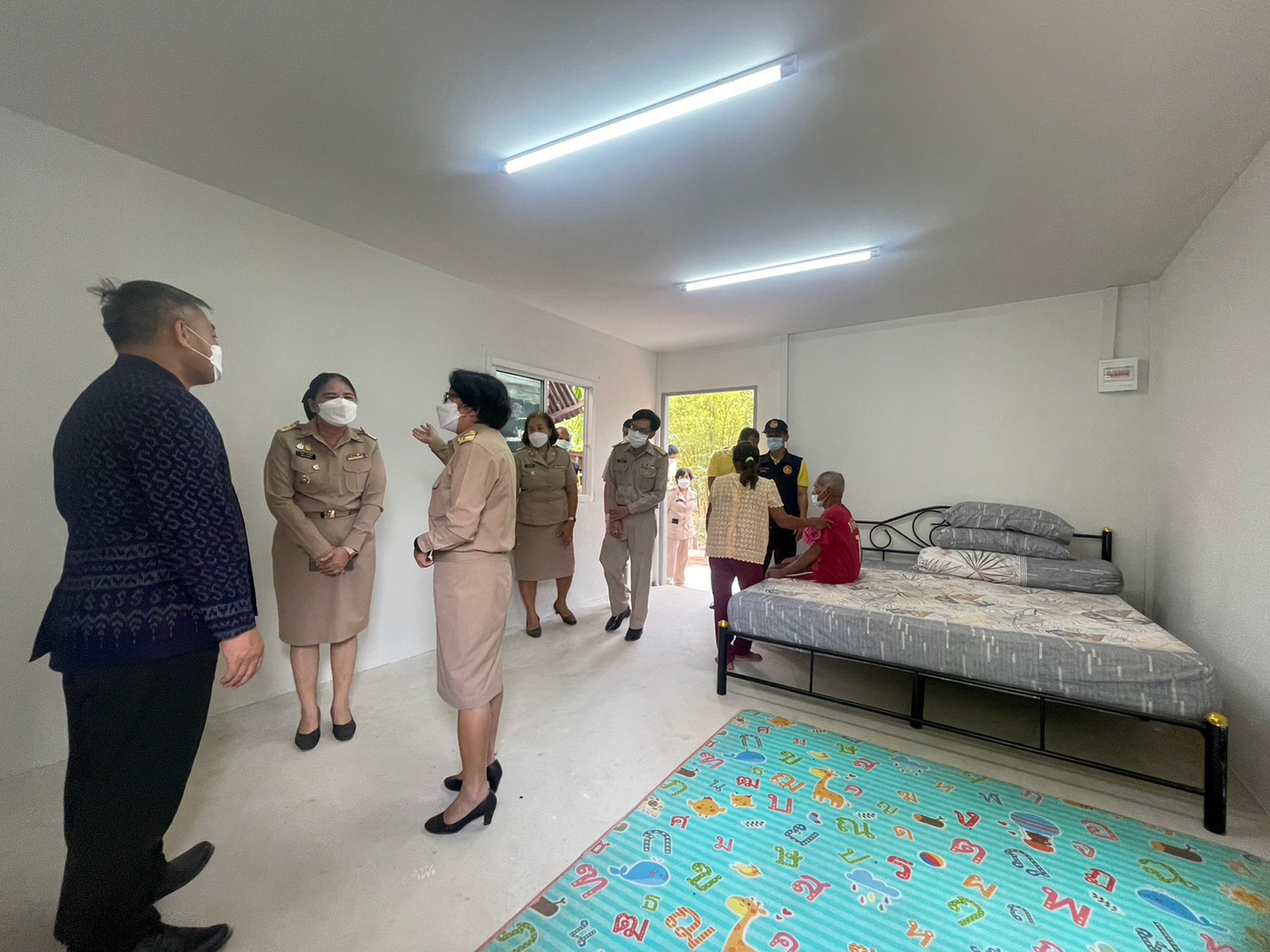 ??”จังหวัดปราจีนบุรี มอบบ้านโครงการบ้านห่วงใยจากใจ GLO (สำนักงานสลากกินแบ่งรัฐบาล) ประจำปี 2565 ให้แก่ครัวเรือนเป้าหมาย อำเภอประจันตคาม”