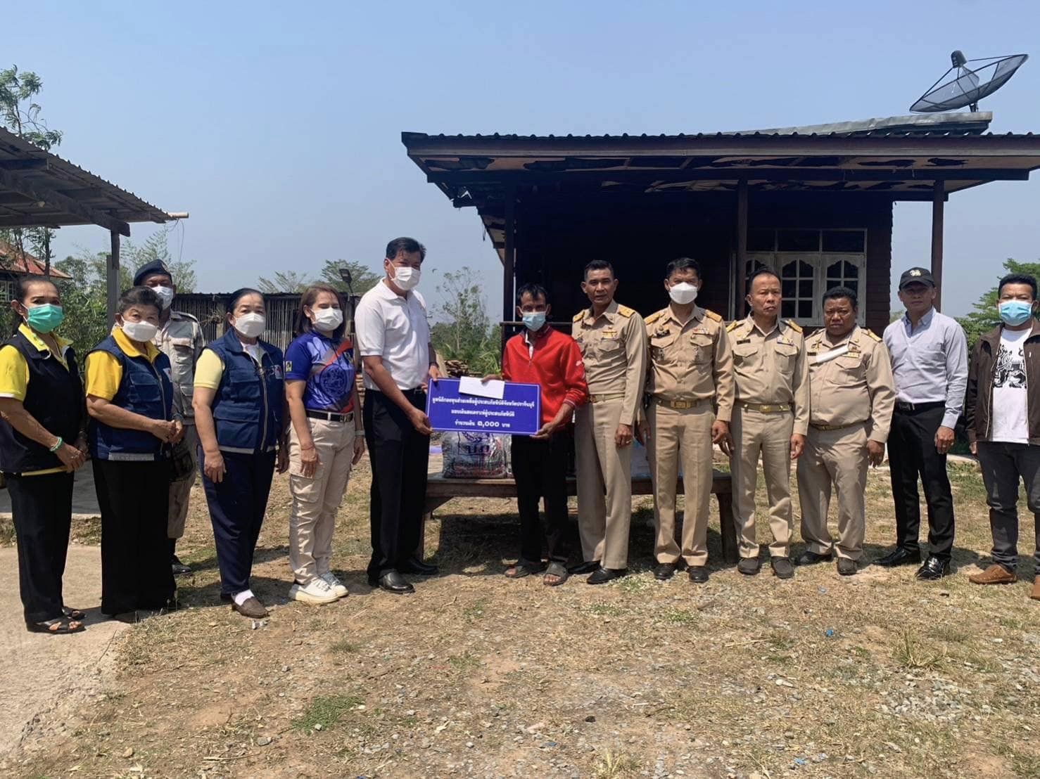 ✨✨”พช.ปราจีนบุรี ร่วมกิจกรรมมอบเงินสงเคราะห์ผู้ประสบภัยพิบัติ และ เครื่องอุปโภค บริโภค ถุงยังชีพ ร่วมกับเหล่ากาชาดจังหวัดปราจีนบุรี″