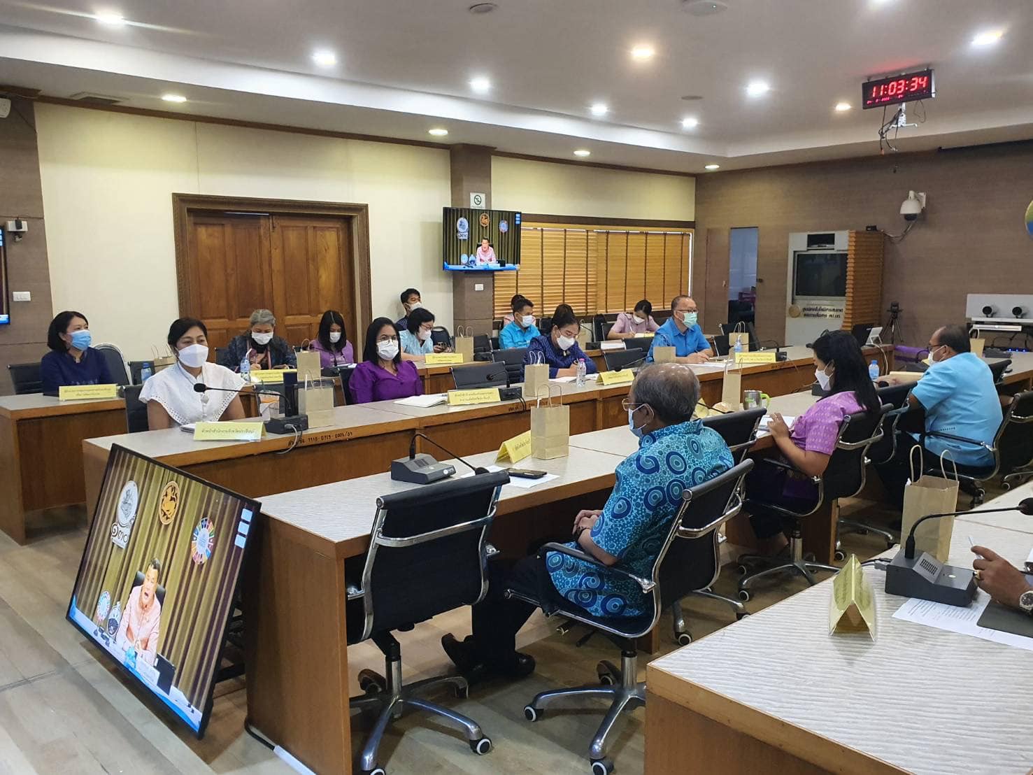 ✨✨”พช.ปราจีนบุรี ร่วมประชุมขับเคลื่อนและติดตามนโยบายของรัฐบาลและภารกิจสำคัญของกระทรวงมหาดไทย ประจำปีงบประมาณ พ.ศ. 2566 (เดือน กุมภาพันธ์ 2566) ผ่านระบบ Video Conference System(VCS)″