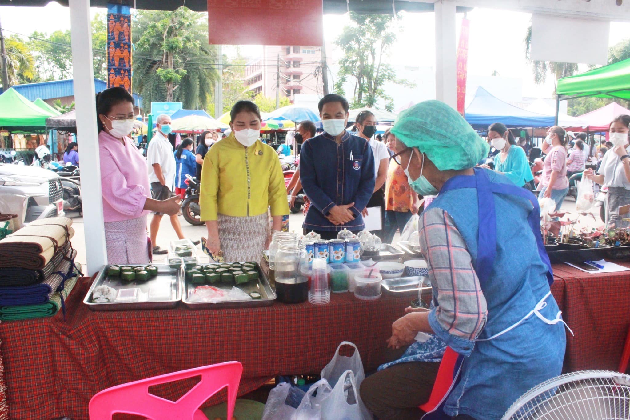??”พช.ปราจีนบุรี จัดโครงการส่งเสริมช่องทางการตลาดผลิตภัณฑ์กลุ่มอาชีพสมาชิกกองทุนพัฒนาบทบาทสตรี”