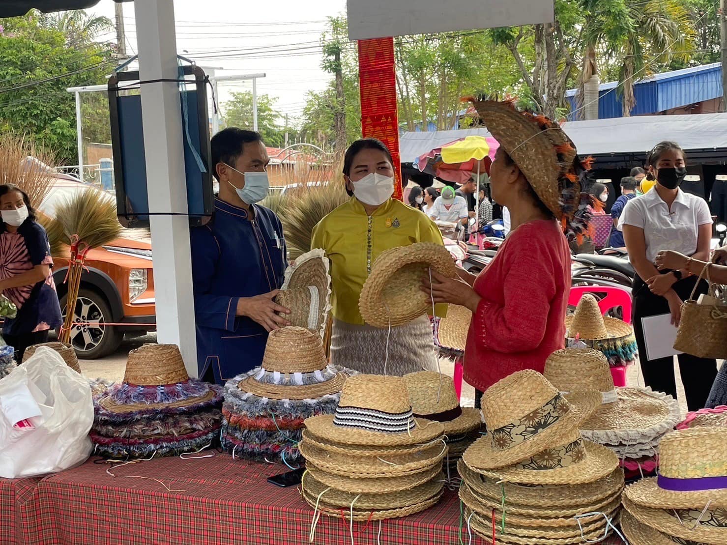 ??”พช.ปราจีนบุรี จัดโครงการส่งเสริมช่องทางการตลาดผลิตภัณฑ์กลุ่มอาชีพสมาชิกกองทุนพัฒนาบทบาทสตรี”