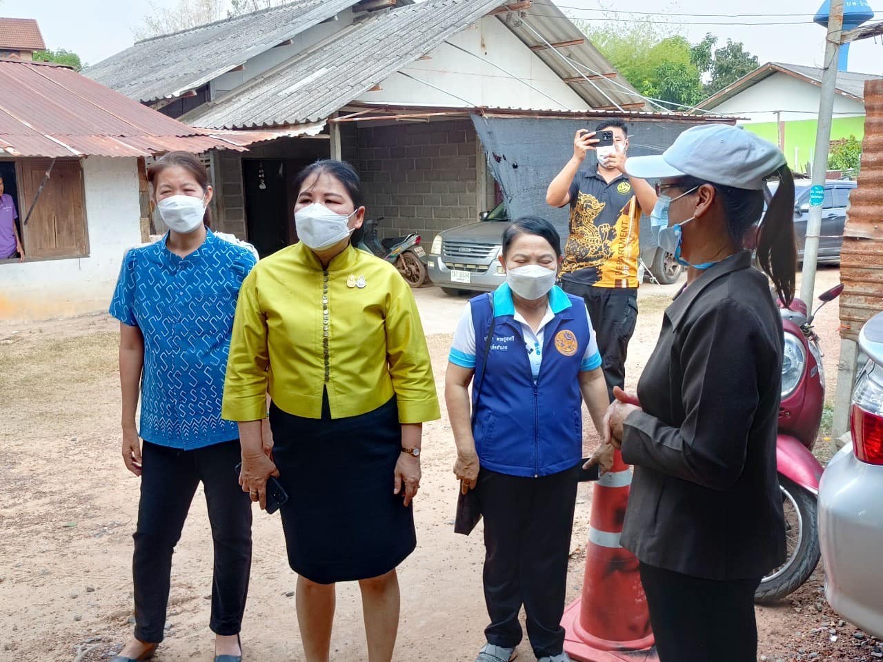 ??”พช.ปราจีนบุรี ร่วมกับ สำนักงานเหล่ากาชาดจังหวัดปราจีนบุรี ลงพื้นที่ตรวจเยี่ยมและให้ความช่วยเหลือผู้ป่วย”