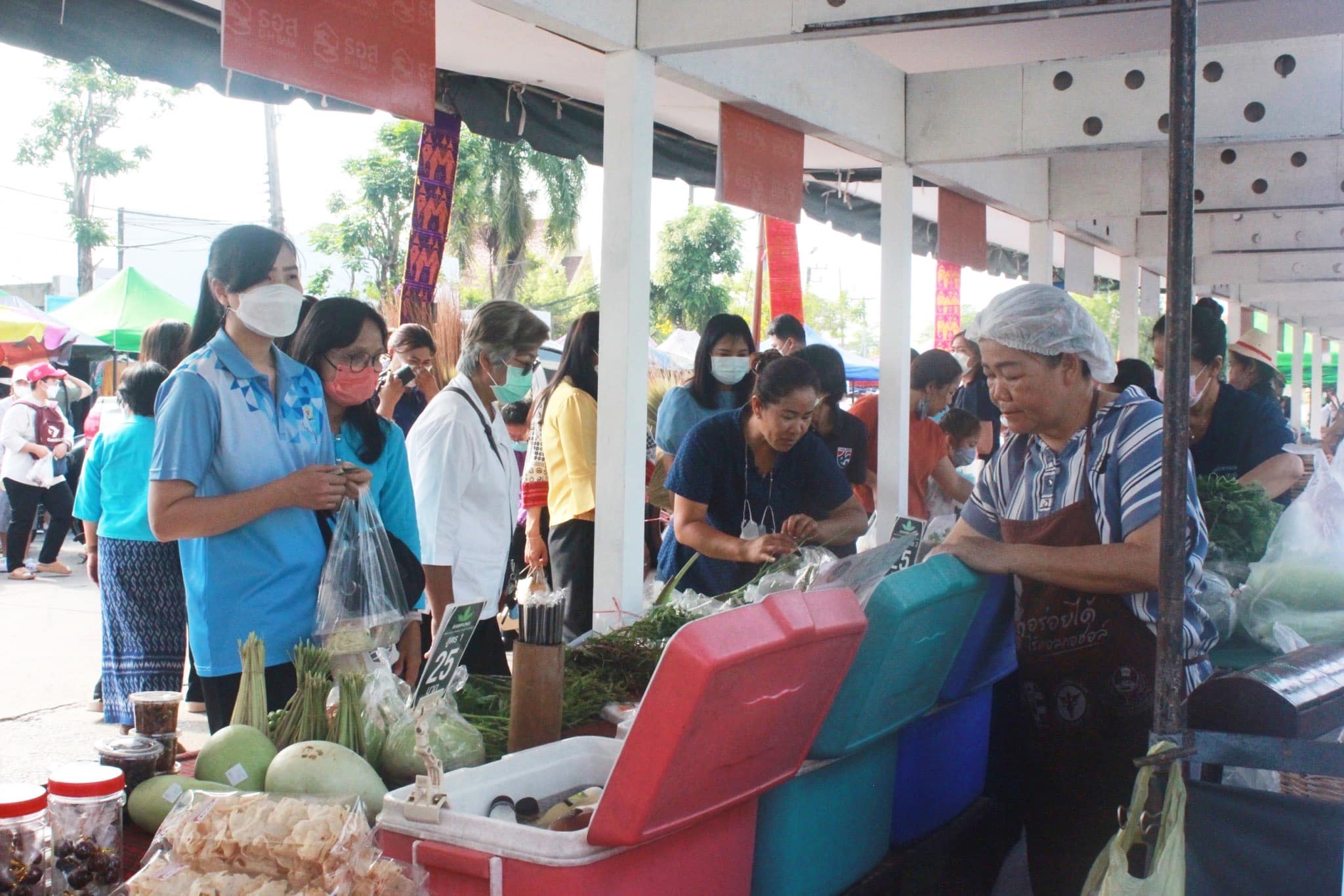 ??”พช.ปราจีนบุรี จัดโครงการส่งเสริมช่องทางการตลาดผลิตภัณฑ์กลุ่มอาชีพสมาชิกกองทุนพัฒนาบทบาทสตรี”