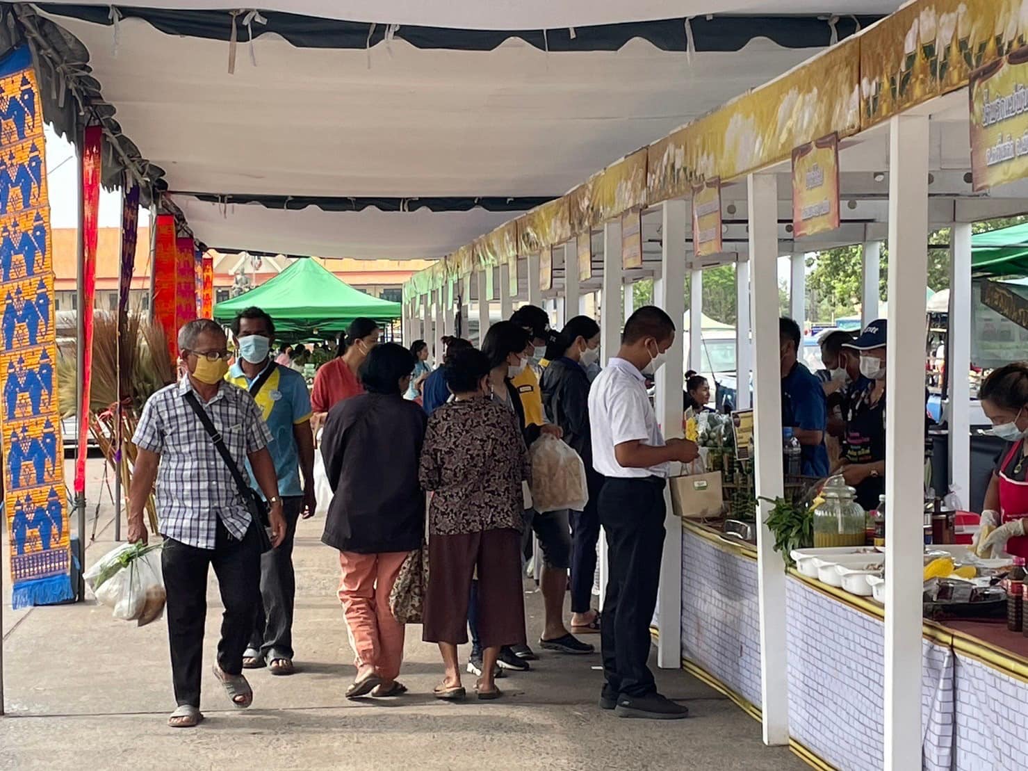 ??”พช.ปราจีนบุรี จัดโครงการส่งเสริมช่องทางการตลาดผลิตภัณฑ์กลุ่มอาชีพสมาชิกกองทุนพัฒนาบทบาทสตรี”
