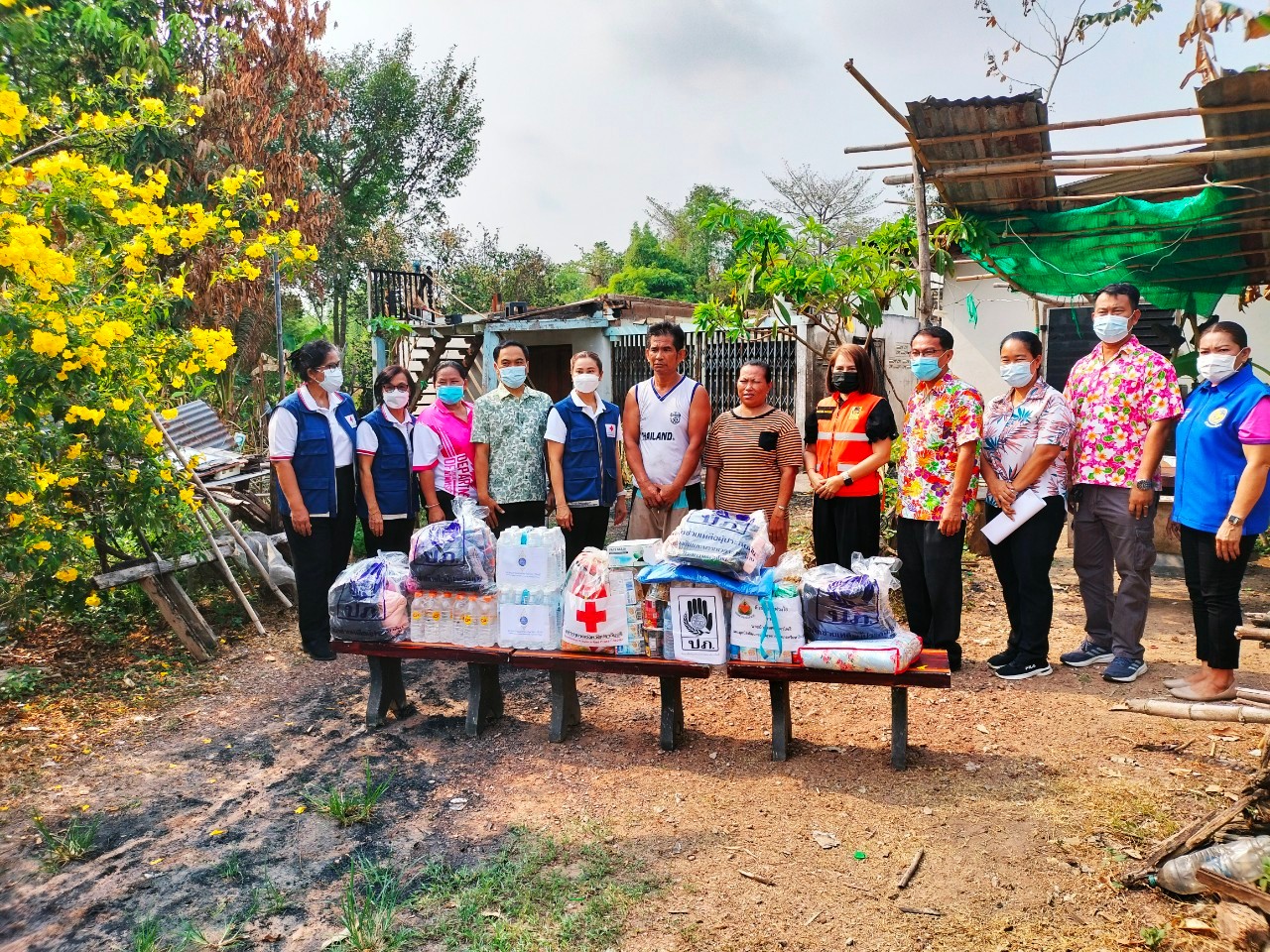 ??”พช.ปราจีนบุรี ร่วมกับมูลนิธิกองทุนช่วยเหลือผู้ประสบภัยพิบัติจังหวัดปราจีนบุรี ช่วยเหลือครัวเรือนผู้ประสบเหตุอัคคีภัย จำนวน 3 แห่ง”