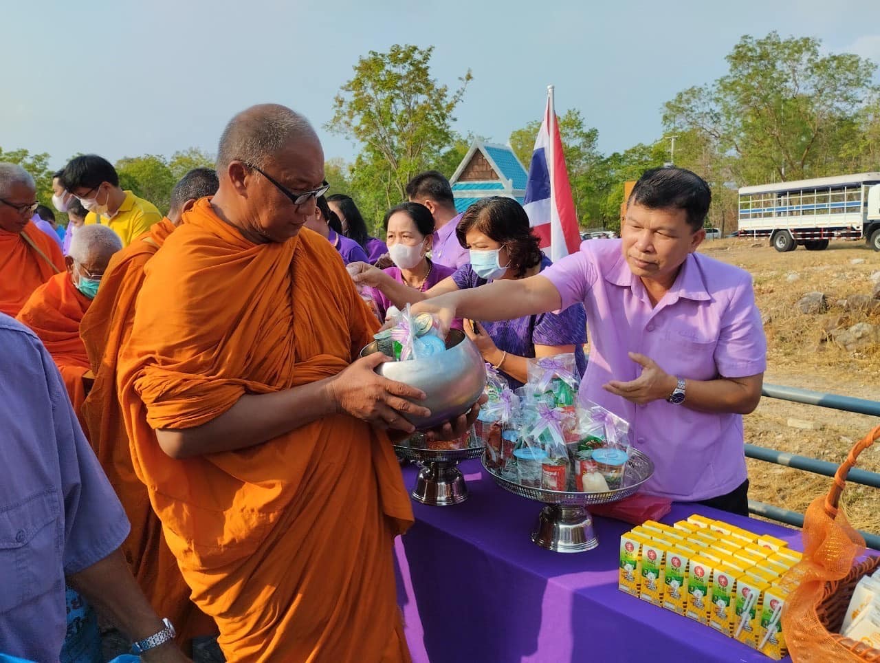 ✨✨”พช.ปราจีนบุรี ร่วมพิธีทำบุญตักบาตรเนื่องในโอกาสวันคล้ายวันพระราชสมภพสมเด็จพระกนิษฐาธิราชเจ้า กรมสมเด็จพระเทพรัตนราชสุดาฯ สยามบรมราชกุมารี 2 เมษายน 2566″