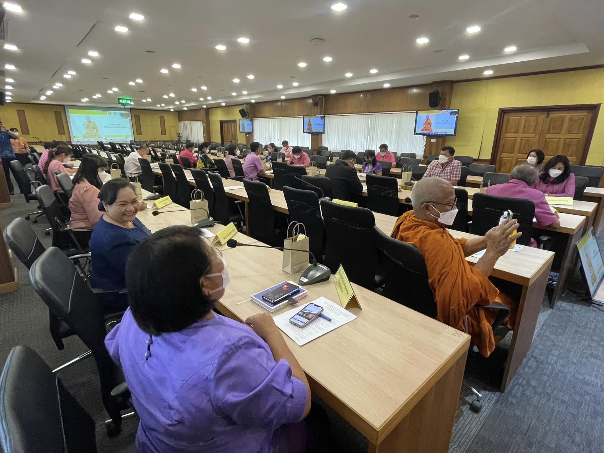 ✨✨”พช.ปราจีนบุรี ร่วมประชุมชี้แจงการขับเคลื่อนการดำเนินงานตามบันทึกข้อตกลงความร่วมมือ บทบาทในการเกื้อหนุนระหว่างวัดและชุมชนให้มีความสุขอย่างยั่งยืน”