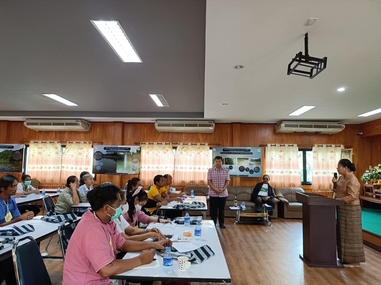 ??”พช.ปราจีนบุรี จัดโครงการประชุมเชิงปฏิบัติการคณะกรรมการกลุ่มออมทรัพย์เพื่อการผลิตโดยโรงเรียนกลุ่มออมทรัพย์เพื่อการผลิต รุ่นที่ 1″