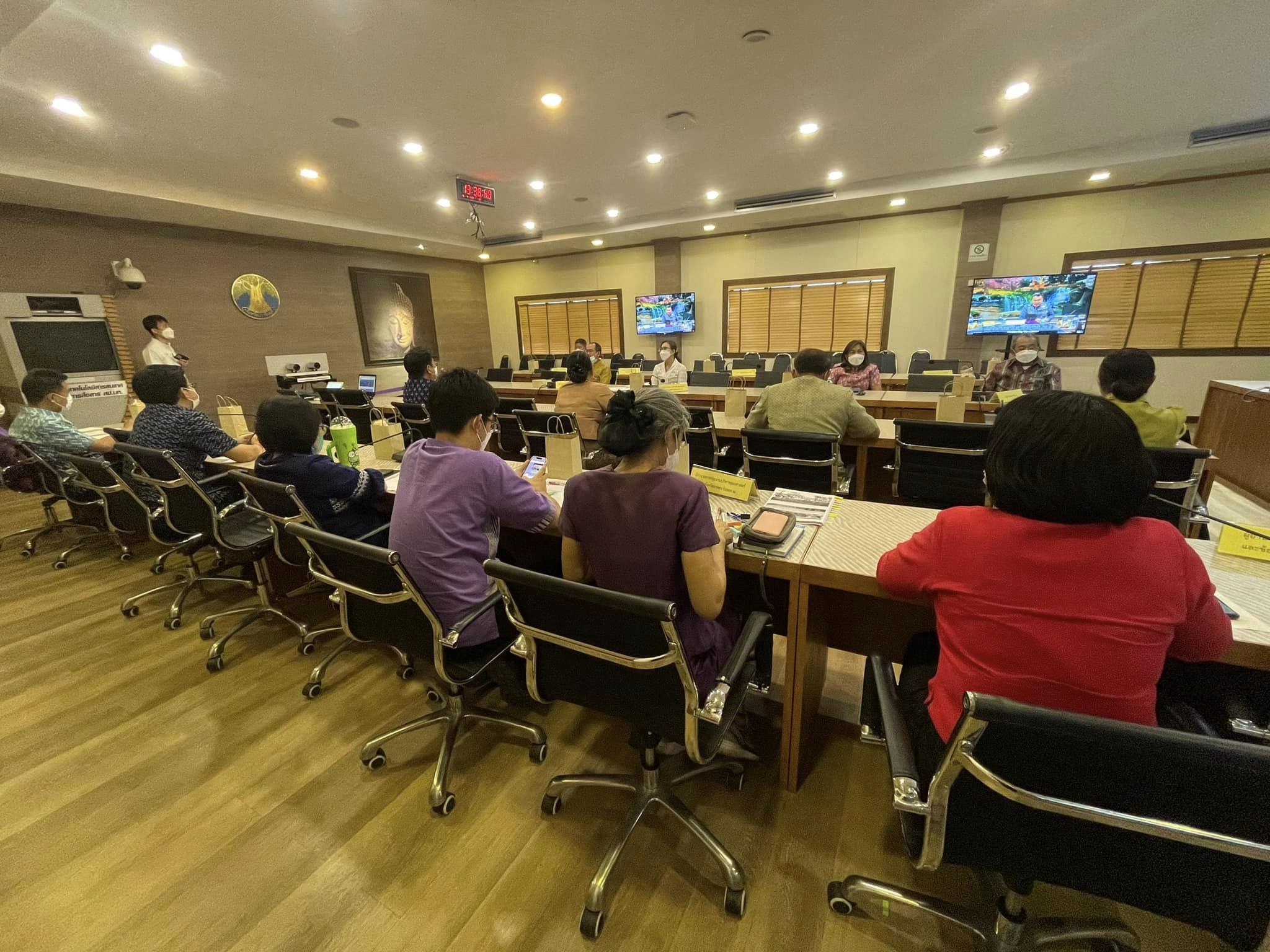 ✨✨”พช.ปราจีนบุรี ร่วมประชุมขับเคลื่อนและติดตามนโยบายของรัฐบาลและภารกิจสำคัญของกระทรวงมหาดไทย ประจำปีงบประมาณ พ.ศ. 2566 (เดือน เมษายน 2566) ผ่านระบบ Video Conference System(VCS)″