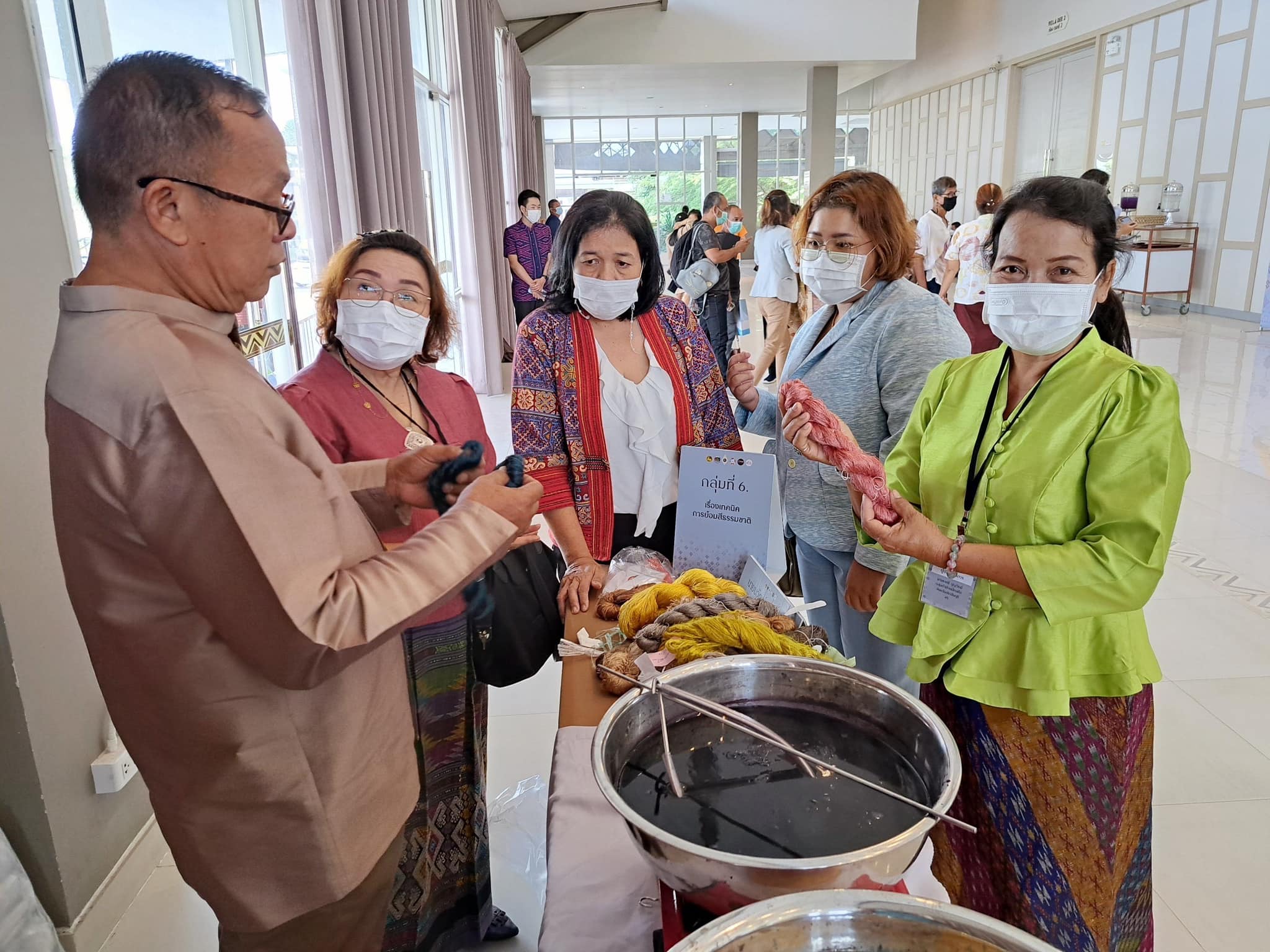 ??”พช.ปราจีนบุรี ร่วมโครงการยกระดับการพัฒนาผลิตภัณฑ์ภูมิปัญญาผ้าไทยและงานหัตถกรรมชุมชน กิจกรรมที่ 1 การพัฒนาศักยภาพผู้ผลิต ผู้ประกอบการ OTOP ด้านผ้าไทย และงานหัตถกรรม (Coaching) “ผ้าลายดอกรักราชกัญญา””