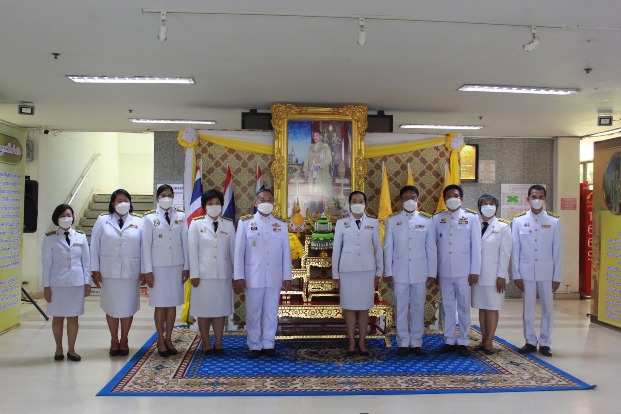 ??”พช.ปราจีนบุรี ร่วมพิธีลงนามถวายพระพรชัยมงคลเนื่องใน “วันฉัตรมงคล””