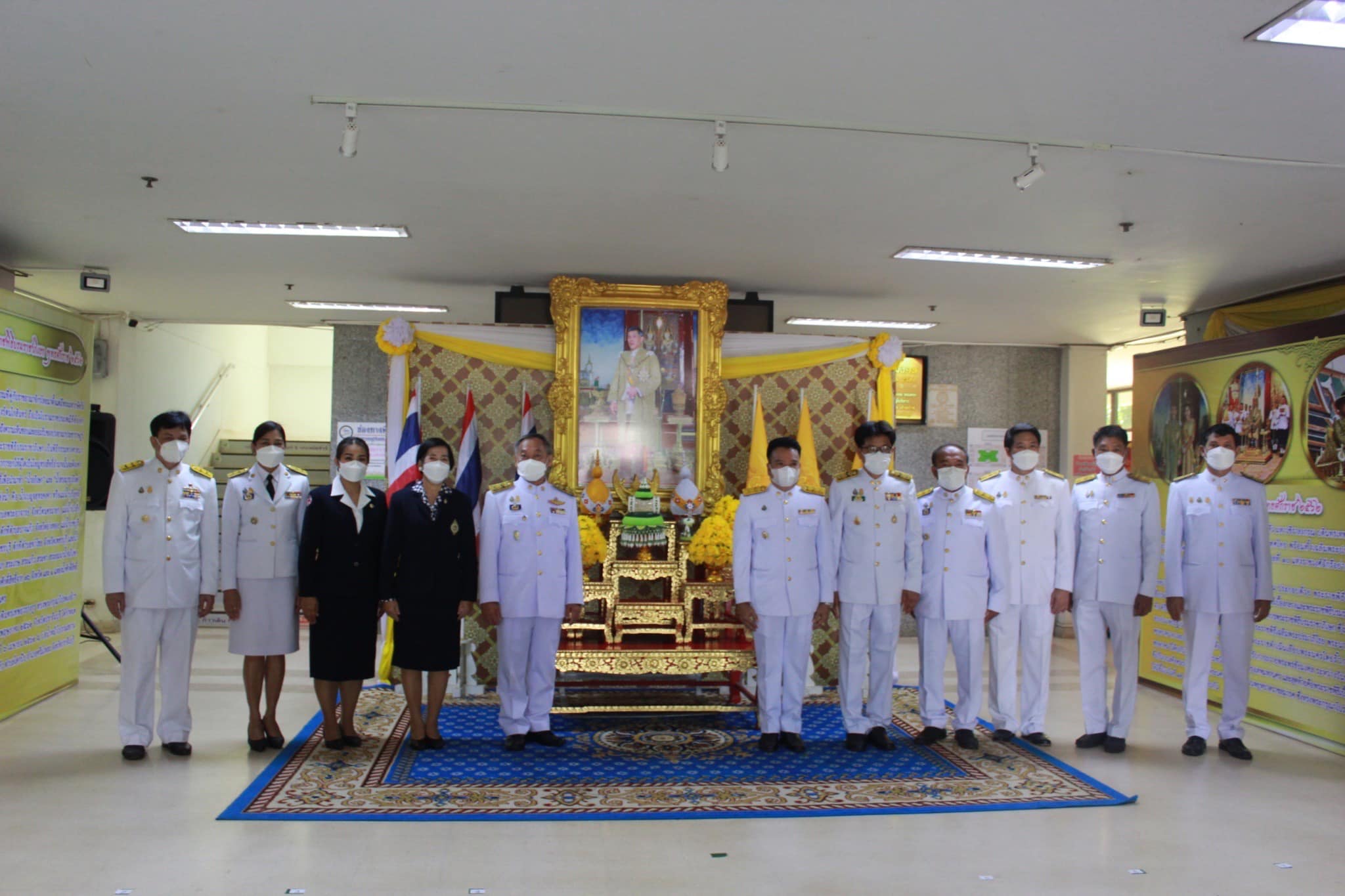 ??”พช.ปราจีนบุรี ร่วมพิธีลงนามถวายพระพรชัยมงคลเนื่องใน “วันฉัตรมงคล””