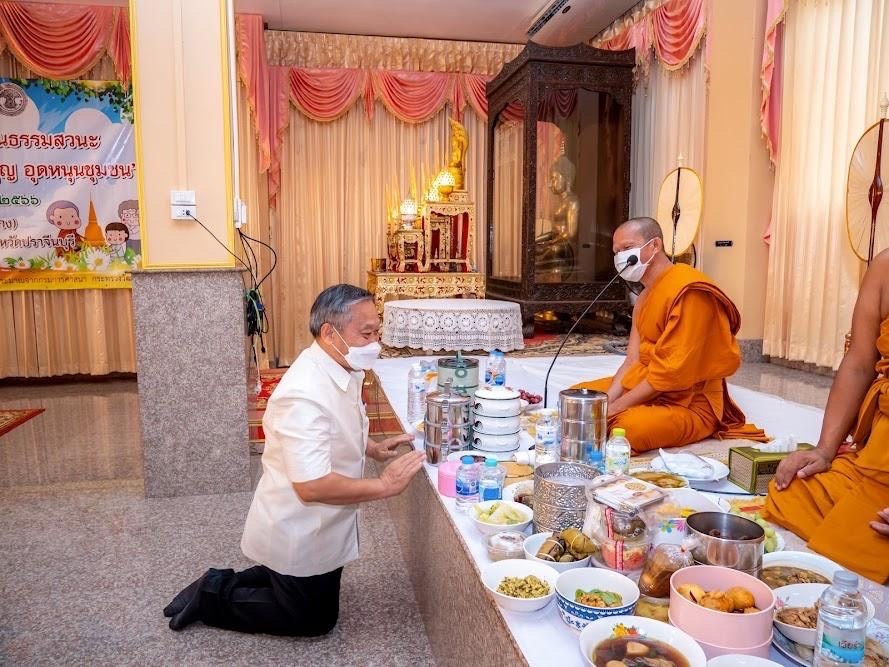 ✨✨”พช.ปราจีนบุรี ร่วมกิจกรรมเข้าวัดปฏิบัติธรรมวันธรรมสวนะ “ครอบครัวหิ้วตะกร้า ศรัทธาอิ่มบุญ อุดหนุนชุมชน””