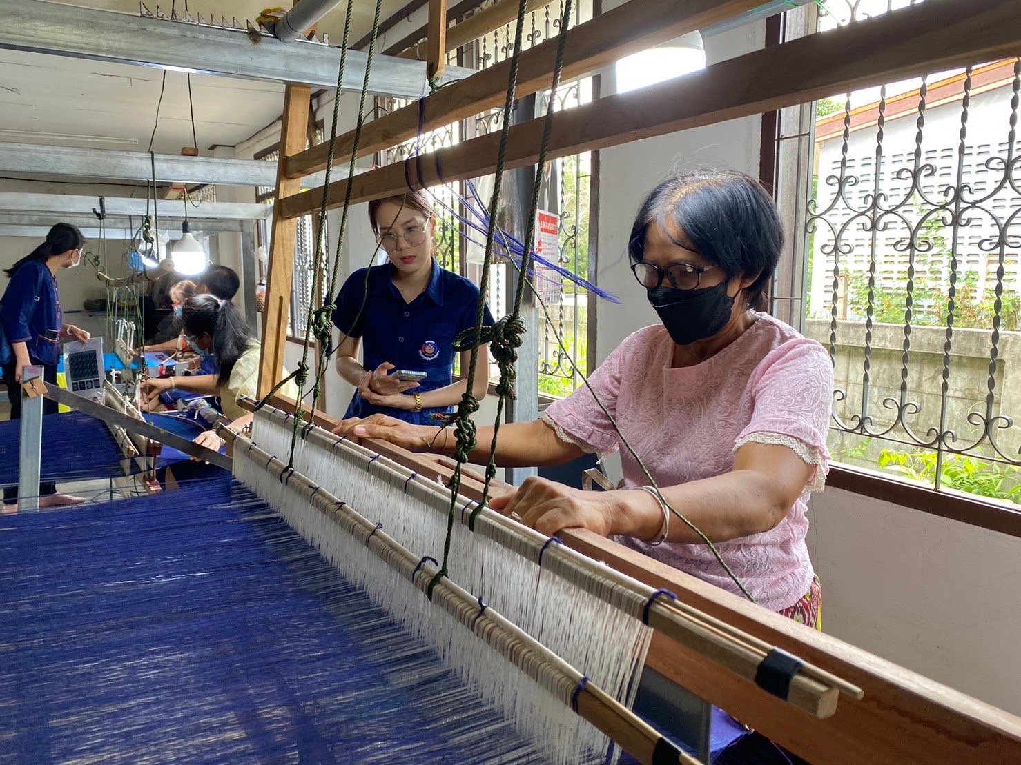 ✨✨”พช.ปราจีนบุรี ติดตามการดำเนินงานกลุ่มผู้ผลิต ผู้ประกอบการ OTOP ประเภทผ้าและงานหัตถกรรม”