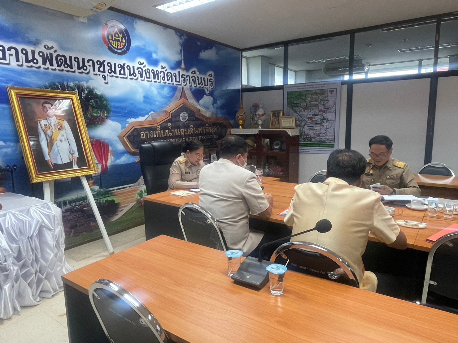 ??”พช.ปราจีนบุรี ร่วมประชุมชี้แจงการบริหารจัดการฐานข้อมูลขนาดใหญ่ (Big Data) กรมการพัฒนาชุมชน : ฐานข้อมูลศูนย์เรียนรู้การพัฒนาคุณภาพชีวิตตามหลักทฤษฎีใหม่ ประยุกต์สู่ “โคก หนอง นา โมเดล””
