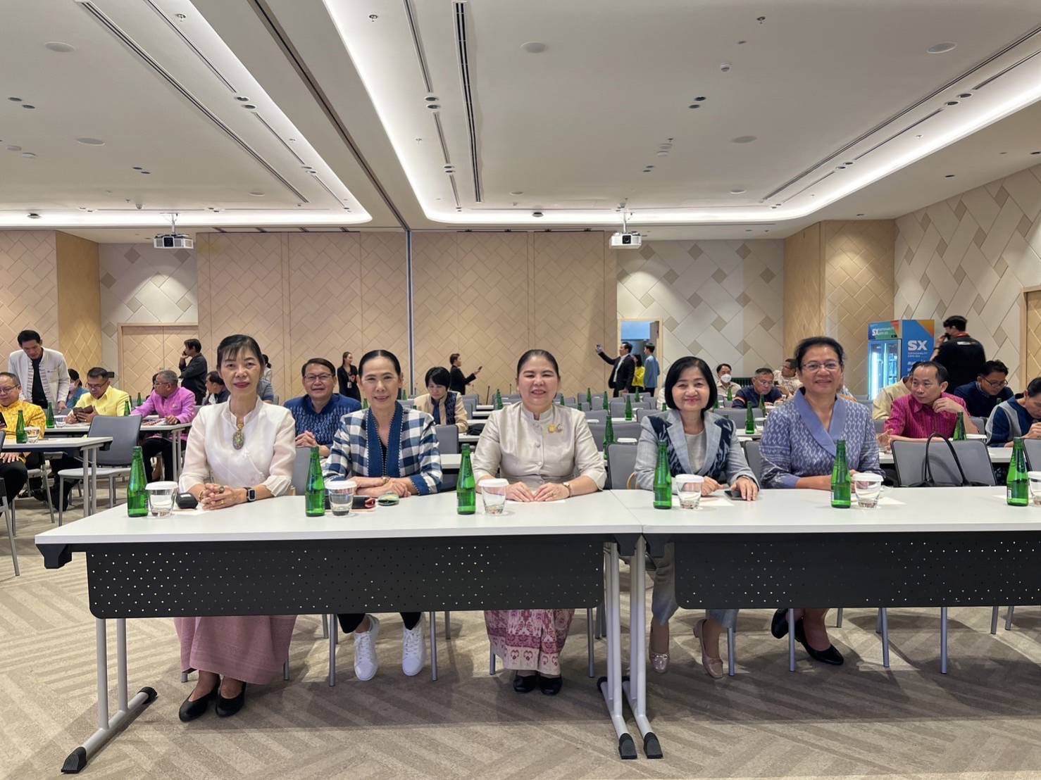 👇👇”พช.ปราจีนบุรี ร่วมประชุมเชิงปฏิบัติการนำเสนอความสำเร็จการพัฒนากลไกขับเคลื่อนการพัฒนาเศรษฐกิจฐานรากระดับประเทศ”