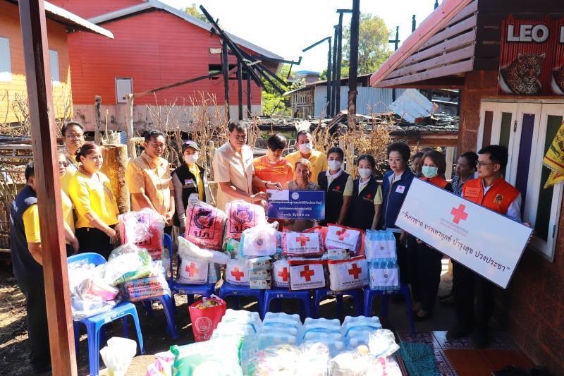 ✨✨”พช.ปราจีนบุรี ร่วมกับมูลนิธิกองทุนช่วยเหลือผู้ประสบภัยพิบัติจังหวัดปราจีนบุรี ช่วยเหลือครัวเรือนผู้ประสบอัคคีภัย”