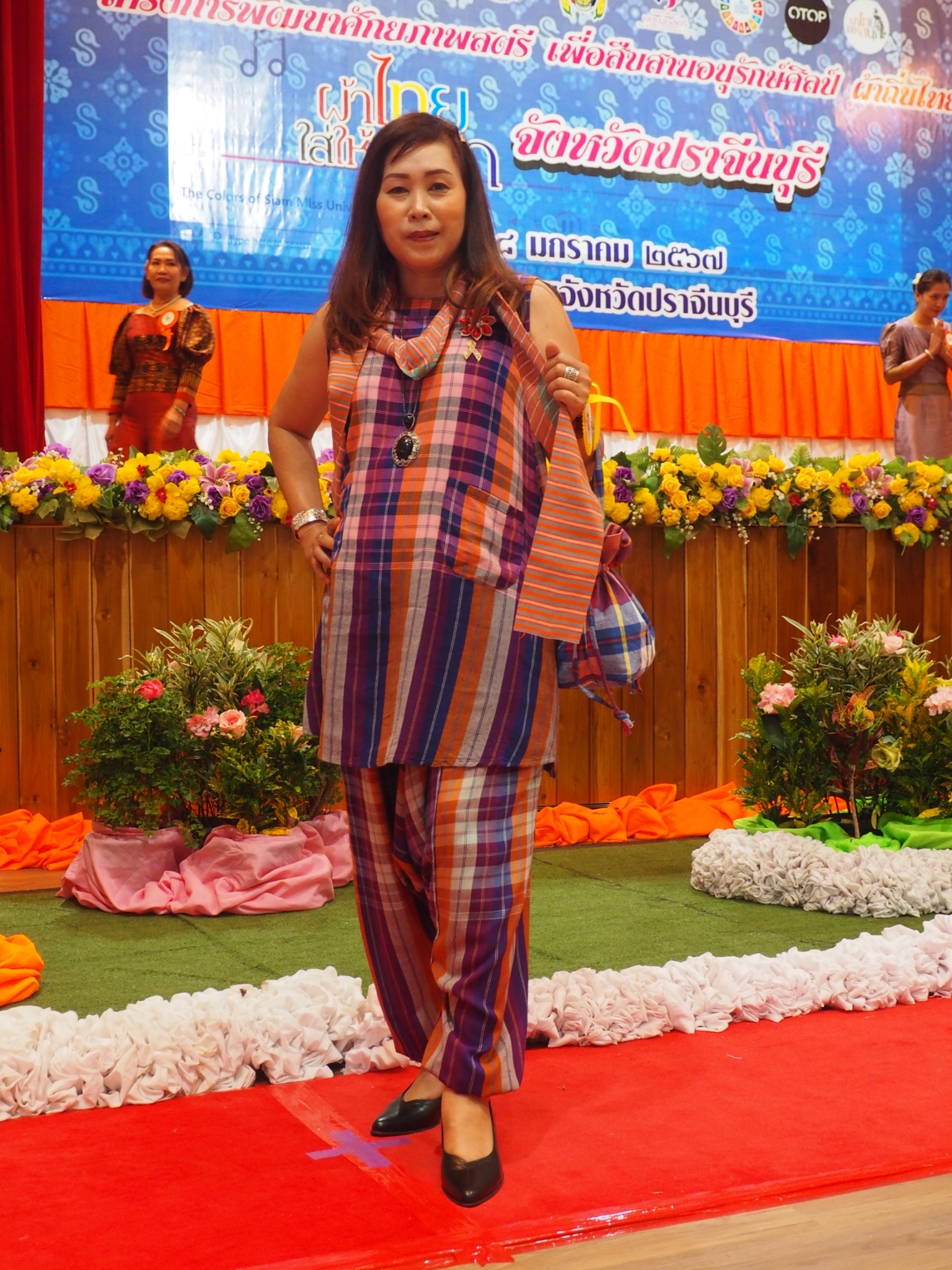 📣📣 พช.ปราจีนบุรี จัดกิจกรรมโครงการพัฒนาศักยภาพสตรี เพื่อสืบสานอนุรักษ์ศิลป์ ผ้าถิ่นไทย “ผ้าไทยใส่ให้สนุก” จังหวัดปราจีนบุรี